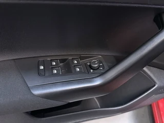 Volkswagen Polo 1.0 TSI R-Line Camera Navigatie DAB+ Stoelverwarming Virtual Cockpit / 19