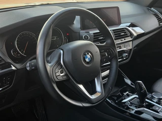 BMW X3 sDrive20i Launch Edition High Executive | Schuif-kanteldak | Climate Control | Parkeercamera / 11