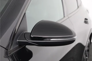 Kia XCeed 1.5 T-GDi GT-Line  - Automaat - Panorama dak - Stoel/Stuur verwarming - Navigatie - Climate Control - Achteruitrijcamera - Elektrische Achterklep - Fabrieksgarantie tot 01-2032 / 15