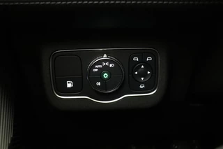 Omoda 9 Premium Hybride 537 PK Automaat | NIEUW MODEL | DEMO | Mat lak | Schuif/kanteldak | Lederen bekleding | Massagestoelen | Keyless | Stoel & Stuurverwarming | 7 jaar garantie / 44