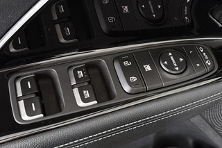 Kia Niro 1.6 GDi Hybrid DynamicLine Apple CarPlay Achteruitrijcamera Navigatie / 26