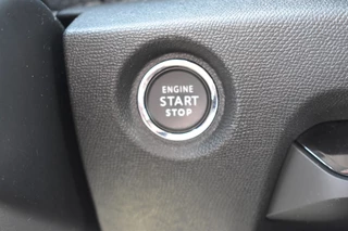 Citroën C4 130 EAT8 Shine  | Automaat | Navigatie | Airconditioning ECC | Camera achter |  Parkeersensoren voor en achter | Carplay & Android Auto | Isofix | Cruise Control | Advanced Comfortstoelen | Hydraulic Cushions | Zeer Compleet!!! / 24