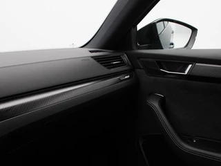 Škoda Superb 1.4 TSi 218 Pk iV Sportline Business | Panoramadak | Adaptive Cruise | Stuur/Stoel Verwarming | CarPlay | 19 Inch | 89.796 Km !! / 35