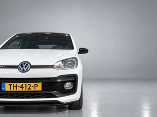 Volkswagen up! 1.0 TSI GTI 116 pk  | 17 inch lichtmetaal | stoelverwarming | climate control | zwart dak-spiegels | NL auto / 10