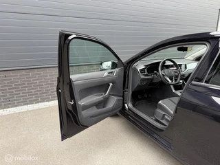 Volkswagen Polo 1.0 TSI Style VOL! CLIMA*ADABCR*PDC*CARPLAY*IQLICHGTS* / 30