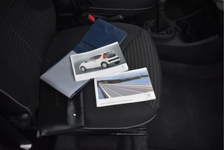 Peugeot 107 1.0 Active BOEKJES , NAP EN ONDERHOUDSHISTORIE / 6