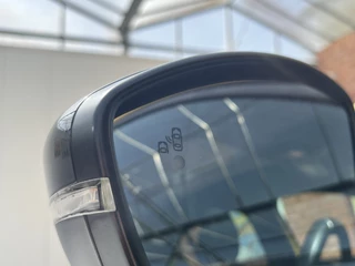 Peugeot 208 PureTech 100 GT  | Panoramadak | Keyless | Adaptive Cruise Control | Stoelverwarming | / 33