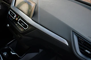 BMW 2 Serie Gran Coupé 218i M-Sport  Shadowline Trekhaak 18inch Live-cockpit Sfeerverlichting / 71