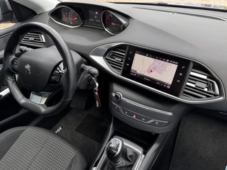 Peugeot 308 SW 1.2 PureTech Blue Lease Executive | Trekhaak | Panoramadak | Distributieriem vervangen | NL-auto / 12