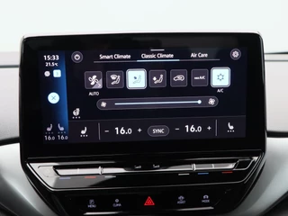 Volkswagen ID.4 First 77 kWh 204 Pk | Stoel/Stuurverwarming | Camera | Half Leer | CarPlay | Adaptive cruise | 20 Inch | 97.053 Km !! / 27