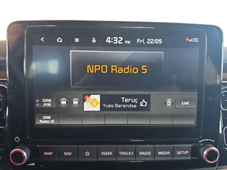 Kia Stonic 1.0 T-GDi MHEV DynamicPlusLine | Navigatie | Climate control | Stoel + Stuur verwarming | Parkeer camera achter / 19