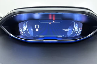 Peugeot 3008 1.2 PureTech Blue Lease Executive Navigatie | Afneembare Trekhaak | Cruise controle | Camera Achter / 24