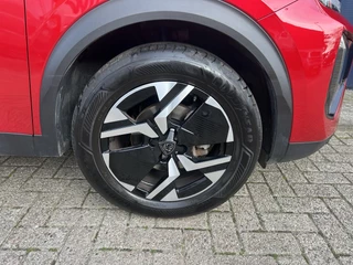 Peugeot 2008 1.2 Turbo 100 PK Allure | Nieuwste Model | Navigatie via Telefoon | LED Verlichting | Cruise Control | Hoge Zitpositie | Parkeersensoren | DAB | Digitaal Dashboard | Half Lederen stoelen | Lichtmetalen Velgen 17 inch | / 39