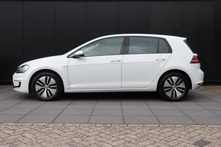Volkswagen e-Golf 116 PK | SOH 83,6% | NAVI | STOELVERWARMING | / 2