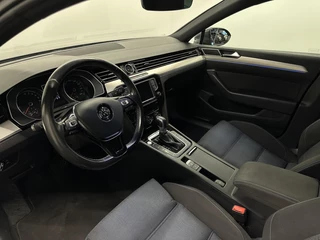 Volkswagen Passat 1.4 TSI GTE Connected TREKHAAK-NAVI-DAB-STOELVERWARMING / 17