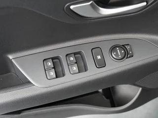 Kia Stonic 1.0 T-GDi MHEV DynamicLine  - Camera - Cruise control - AppleCarplay - Android Auto Fabrieksgarantie tot 04-2032 / 22