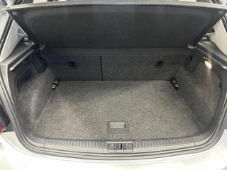 Volkswagen Polo 1.4 TDI Comfortline DSG CARPLAY CRUISE ECC LM. / 32