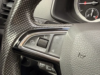 Skoda Karoq 1.5 TSI DSG Pano Camera Canton Leder/alca Trekhaak CarPlay Keyless Sfeer / 22