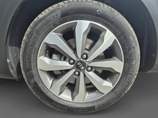 Kia Stonic 1.0 T-GDi MHEV DynamicPlusLine | Airco | Navi | Camera | LM Velgen | Privacy Glass | / 10