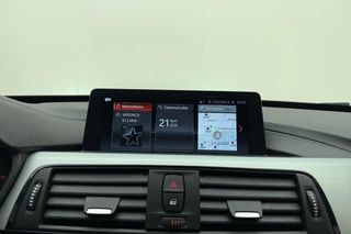 BMW 3-serie Gran Turismo 320i High Executive Edition | Lederen bekleding | M Sport pakket | Trekhaak | Stoelverwarming | Keyless | Navigatie | Weinig kilometers | Climate control / 28