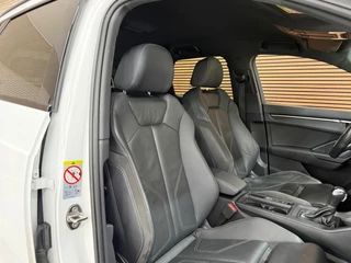 Audi Q3 45 TFSI e S line | 245 PK | Virtual Cockpit Plus | Camera | Black Optics | Leder | 2022 / 2