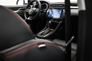 Mg ZS | STOELVERWARMING | DAB | APPLE | 360 CAMERA / 15