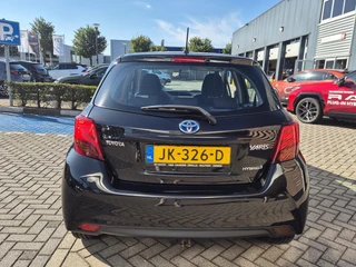 Toyota Yaris 1.5 Hybrid Now / 11