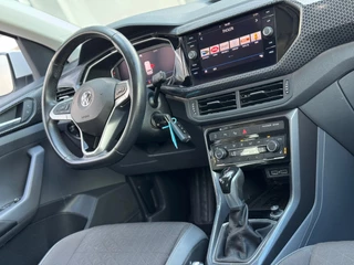 Volkswagen T-Cross 1.0 TSI Style * Virtual Cockpit * Stoelverwarming * Carplay / 30