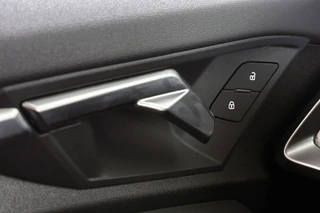 Audi A3 Sportback 35 TFSI Advanced Automaat Stoelverwarming LED Sportstoelen / 31