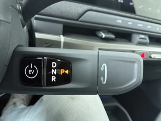 Kia EV3 GT-Line Business Edition 81.4 kWh  - Direct Leverbaar! - Apple Carplay - Adaptieve Cruise Control - Achteruitrijcamera - Stoel-/Stuurverwarming - Fabrieksgarantie t/m 2033 / 31