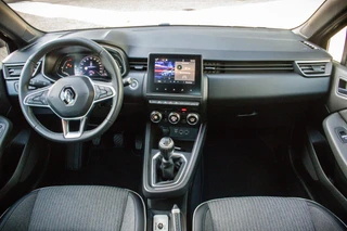 Renault Clio 1.0 TCe Intens | Rijklaar | Mirror Screen | Airco | Cruise Control | Parkeersensoren rondom | Camera | 1e eigenaar / 4