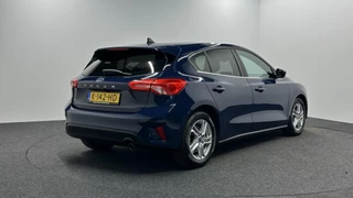 Ford Focus 1.0 EcoBoost Trend Edition Business CAMERA CARPLAY NAVI LM. / 6
