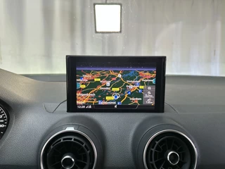 Audi Q2 30 TFSI Epic LED Navigatie Parkeersensoren Climate Control / 9