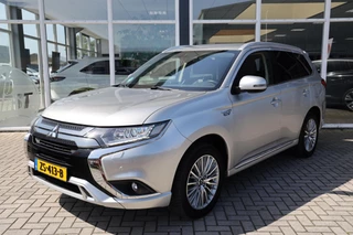 Mitsubishi Outlander 2.4 PHEV Pure+|Camera|Trekhaak|PDC| / 16