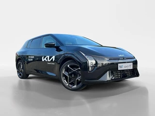 Kia EV4 Hatchback GT-PlusLine 81.4 kWh | Schuif/kanteldak | Lederen bekleding | 360 Graden camera | Head up display | Elektrische achterklep | Elektrische stoel verstelling met geheugen | Stoel verwarming + ventilatie voor | Dodehoek camera | Draadloze oplader / 8