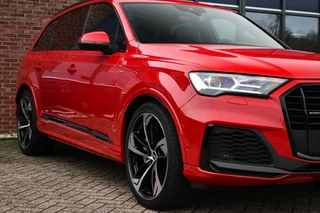 Audi Q7 55 TFSI e quattro S-Line  Rijklaar! Pano 22inch Contourzetels Luchtv / 34