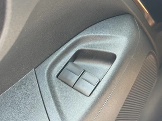 Toyota Aygo FUN 5-DEURS NL-AUTO AIRCO CENTRALE VERGRENDELING / 14
