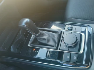 Mazda CX-30 2.5 e-SkyActiv-G M Hybrid Homura Automaat uit 2024  Rijklaar + 12 maanden Bovag-garantie “Sinds 1970 | 5.000+ reviews | Score 9,5 | Service zoals ’t hoort” Henk Jongen Auto's in Helmond,  al 50 jaar service zoals 't hoort! / 26