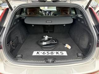 Volvo V60 2.0 T6 Recharge AWD Inscription  | Trekhaak | Pano | LED | Keyless | Adapt. Cruise | Apple/Android | Four C / 85