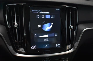 Volvo V60 2.0 T4 | Leder | Carplay | Trekhaak | Climate Control | / 17