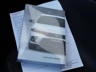 Honda Civic 2.0 e:HEV Sport ✅Stoelverw.✅Navi✅Camera✅Adapt. Cruise✅Lane Ass.✅Keyless✅ / 22