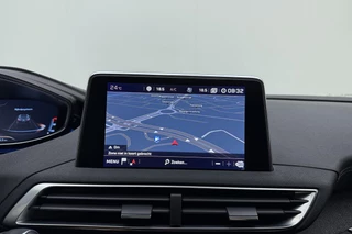 Peugeot 3008 1.2 PureTech GT Line | Panoramadak | Achteruitrijcamera | Elektrische achterklep | Parkeersensoren | Focal-audio systeem | Memory seats | Elektrisch verstelbare stoelen | Stuurbediening | Cruise control / 29