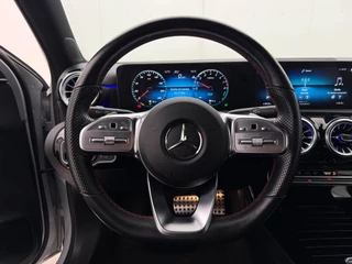 Mercedes-Benz A-klasse 250 e AMG Line | Automaat | Adaptive cruise | Navigatie | Stoelverwarming | Camera / 15