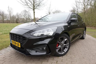Ford Focus 1.0 EcoBoost Titanium X Business ST Line Winterpakket | LED | PDC | Camera |