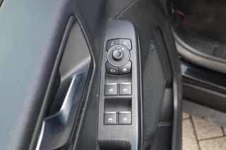 Ford Kuga 2.5 PHEV ST-LINE-X AFN-TREKHAAK STOEL/VOORRUITVERW. B&O EL-ACHTERKLEP BLIND-SPOT KEYLESS / 24