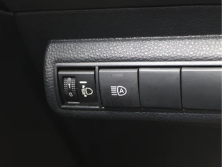 Toyota Corolla Touring Sports 1.8 Hybrid Business  | Navigatie | Stoelverwarming / 27