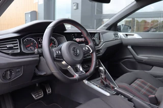 Volkswagen Polo 2.0 TSI GTI | Apple Carplay | Cruise | Stoelverwarming | Clima | Sensoren | Lm Velgen | / 27