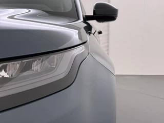 Land Rover Range Rover Evoque 2024 Model 1.5 P300e AWD R-Dynamic S NEW MODEL / FACELIFT PHEV 309 PK | UNIEK 8.000 KM | FABRIEKSGARANTIE t/m 26-02-2029 / 150.000 KM | DEALER ONDERHOUDEN | ADD. CRUISE | PANO DAK | ELEKTRISCHE STOEL MET GEHEUGEN | ELEKTRISCHE KOFFERBAK | CAMERA | RIJKLAAR PRIJS / 16