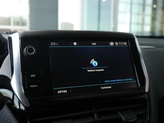 Peugeot 2008 1.2 PureTech Allure 110pk | Extra getint glas | Achteruitrijcamera | Climate control | Apple carplay/Android auto | Lage km.stand | Lichtmetalen velgen | Regensensor / 26