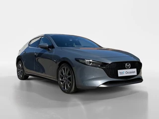 Mazda 3 2.0 e-SkyActiv-G M Hybrid 122 Comfort met Bose | Apple Carplay / Android Auto | Navigatiesysteem | Licht + Regensensor | Elektrisch Verstelbare Bestuurderstoel  | Stoel + Stuurverwarming | Parkeersensoren Voor + Achter | Camera Achter | 18"Lichtmetalen velgen | Lederen Bekleding | Cruise Control Adaptief / 4
